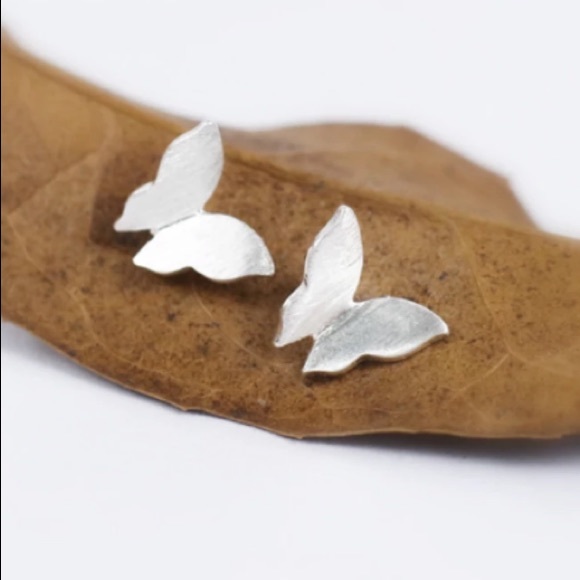 NEW!💙💎🦋BUTTERFLIES!🦋💎💙SILVER PLATED! LOVELY! - Picture 3 of 8